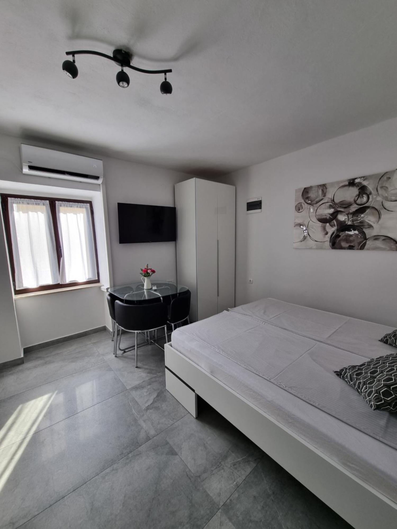 Apartments And Room Vela Senj  Room photo